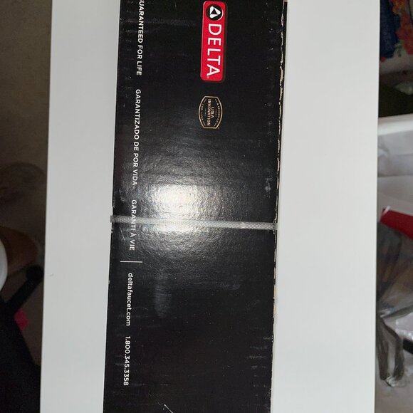 Delta Classic Chrome 1-handle Multi-function 5.0000-in Round Shower Faucet New - Picture 4 of 11